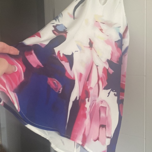 Beautiful Summer Dress - Picture 2 of 3